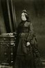 Titre original&nbsp;:  Éléonore D’Estimauville, Mme Louis-Paschal-Achille Taché, [Vers 1882], BAnQ Québec (P1000,S4,D83,PT9). Photographe inconnu.