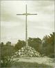Titre original&nbsp;:  La croix commémorant le jésuite Jean-Pierre Aulneau - MSB 0471