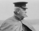 Original title:  General Sir Samuel Hughes watching the departure of the Canadian Expeditionary Force. 