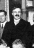 Titre original&nbsp;:    Crop of Ernest Rutherford at the first Solvay Conference, 1911. See Image:1911 Solvay conference.jpg for the full image.




