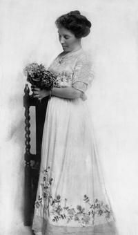 Original title:  Lady Lougheed. Date: [ca. early 1900s]. Image courtesy of Glenbow Museum, Calgary, Alberta.