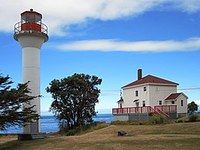 Titre original&nbsp;:  Georgina Point Lighthouse (7846570468).jpg