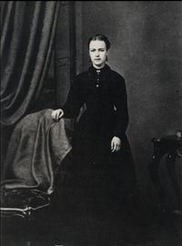 Original title:  Laure Conan (pseudonyme de Marie-Louise Félicité Angers). Date: [Vers 1870]. http://numerique.banq.qc.ca/patrimoine/details/52327/3107464 
