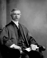 Titre original&nbsp;:  Hon. Robert Franklin Sutherland, M.P. (Essex, Ont.) (Speaker of the House of Commons) b. Apr. 5, 1859 - d. May 23, 1922. 