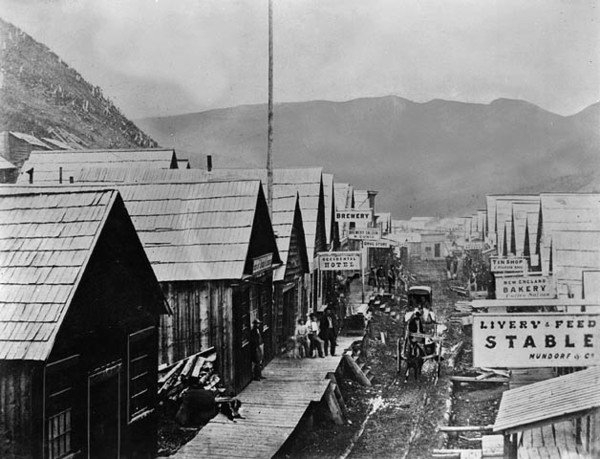 Original title:  MIKAN 3192831 MIKAN 3192831: View of Barkerville on B.C.&#39;s entrance to Confederation  ca. 1869 [64 KB, 628 X 480]