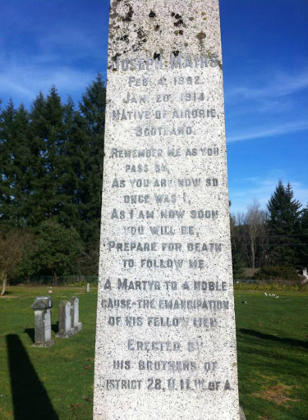 Titre original :  Joseph Mairs gravesite, Read The Plaque (https://readtheplaque.com/plaque/joseph-mairs-gravesite). Used under a Creative Commons Attribution 4.0 International License.