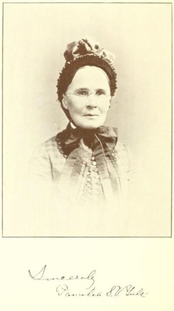 Titre original :  Pamelia S.V. Yule. Portrait from McMaster University Monthly (Toronto), 4 (1894–95). Source: https://archive.org/details/mcmasteruniversi04mcmauoft/page/n115/mode/2up.