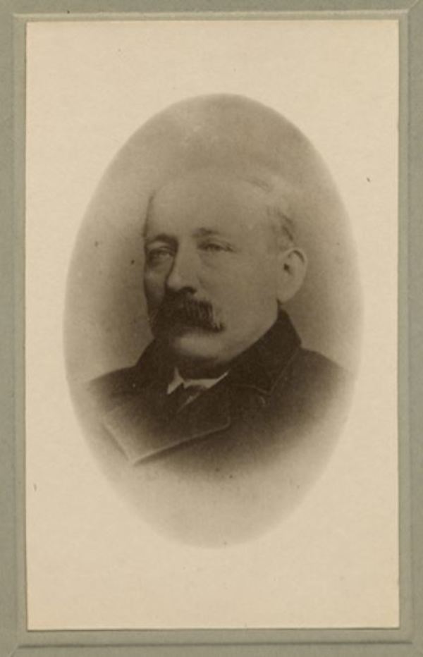 Titre original :  Guillaume Bresse. Créateur: Livernois Québec. Date: [Vers 1890]. http://numerique.banq.qc.ca/patrimoine/details/52327/3115318
