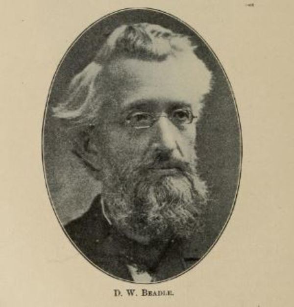 Titre original :  Portrait of D.W. Beadle. From: Annual report of the Fruit Growers' Association of Ontario, 1906.
Fruit Growers' Association of Ontario, 1907.
Source: https://archive.org/details/annualreportoffr1906frui/page/n85/mode/2up 
