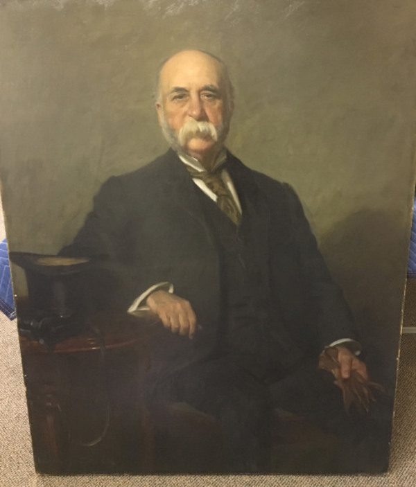 Titre original :  Andrew Smith portrait by Sir Edmund Wyly Grier (1863-1958). On permanent loan to Ontario Veterinary Colleg by the Canadian National Exhibition since 1962. Source: https://bulletin.ovc.uoguelph.ca/post/178186534670/restoration-underway-on-andrew-smith-portrait 