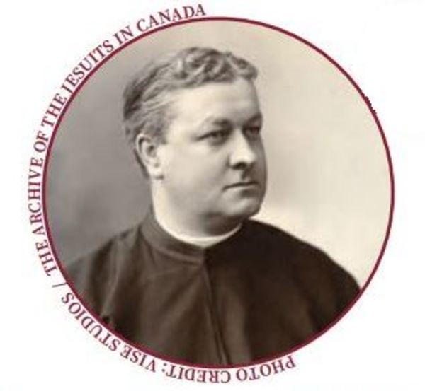 Titre original :  Gregory O'Bryan. 

Source: https://www.loyola.ca/sites/default/files/loyola-today/LoyolaToday_SummerFall2021.pdf [Original image source: The Archives of the Jesuits in Canada.] 