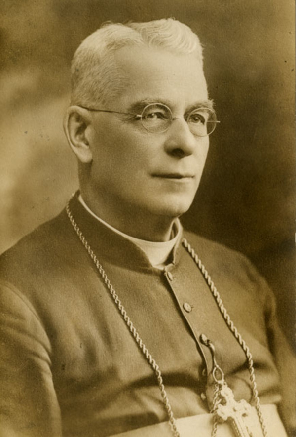 Titre original :  Mgr Paul-Eugène Roy, archevêque de Québec