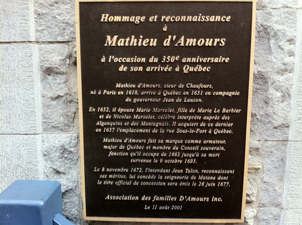 Titre original :  Plaque commémorant Mathieu D'Amours