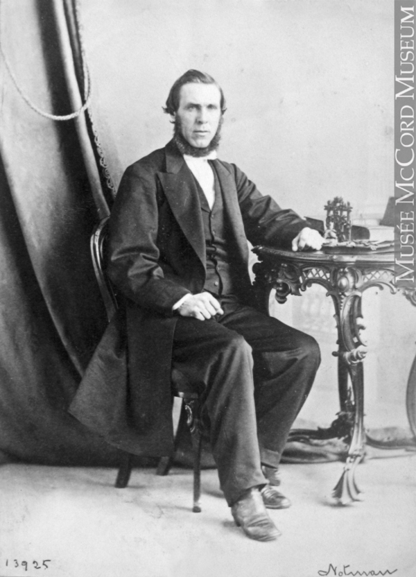 Titre original :  Photograph Rev. John M. King, Montreal, QC, 1864 William Notman (1826-1891) 1864, 19th century Silver salts on paper mounted on paper - Albumen process 8.5 x 5.6 cm Purchase from Associated Screen News Ltd. I-13925.1 © McCord Museum Keywords:  male (26812) , Photograph (77678) , portrait (53878)